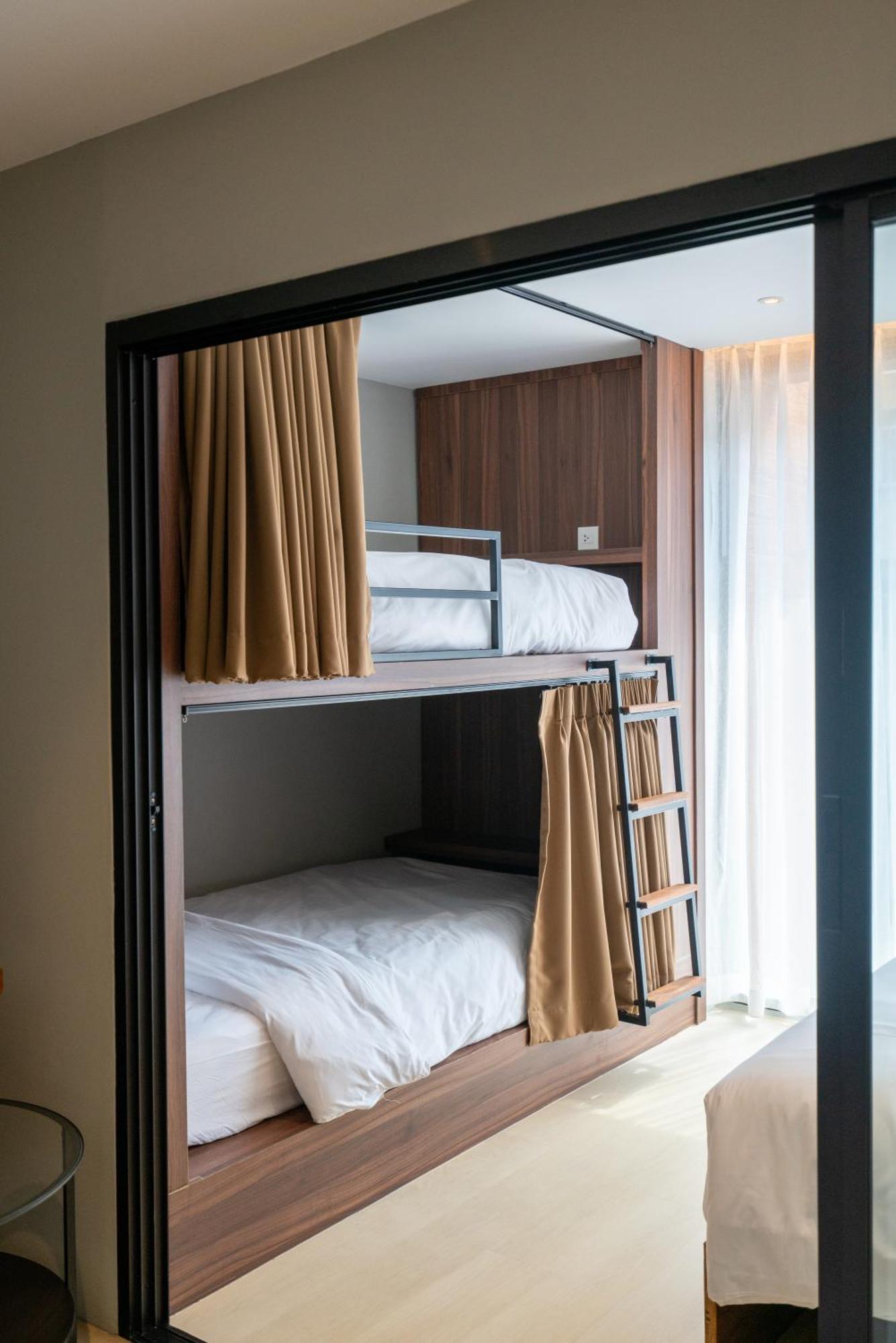 Woodstory Boutique Hotel Бангкок Экстерьер фото